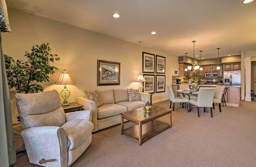 Branson Condo | Cozy Holiday Getaway: Branson Condo 3 Mi to Dtwn!