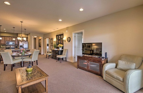 Branson Condo | Cozy Holiday Getaway: Branson Condo 3 Mi to Dtwn!