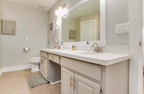 Gulf Breeze House | Cozy Home Minutes to Beaches