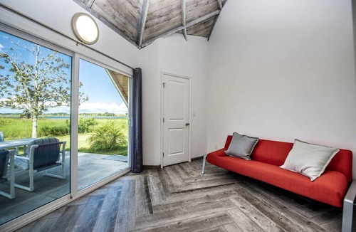 Clermont Cabin | Cozy Lakefront Studio Dome with Kitchen | Nature Retreat Near Orlando