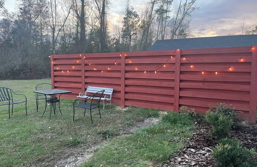 Blountstown Cottage | Cozy Modern 2-bedroom cottage-family friendly with large yard