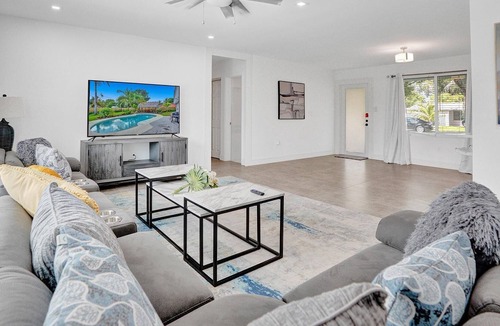Plantation Villa | Cozy Modern 3 Bedroom Villa with Pool