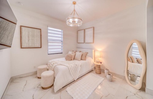 Mariner Villa | Cozy Modern Villa - Heated Pool & Spa - BBQ - Water View