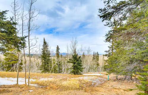 Warm Springs House | Cozy Moose Grove- ski, fish and relax