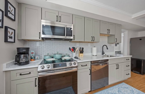 Garner Apartment | Cozy Private 1BR Apt with Full Kitchen & W/D