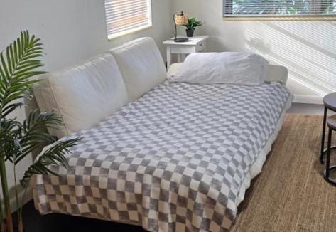 North Central Hollywood House | Cozy private 2BR Home with Outdoor space and BBQ grill