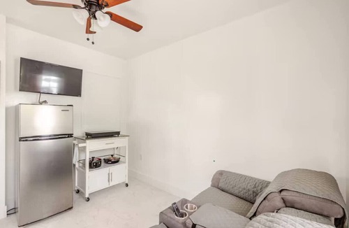 Florida Ridge Apartment | Cozy Private Apartment in Vero Beach with Garden View
