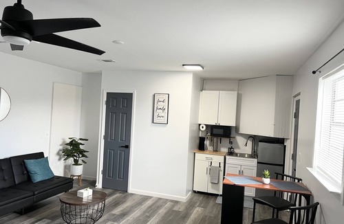Spring Hill Apartment | Cozy Private Guest Suite