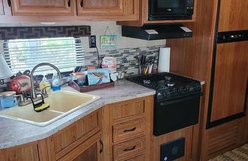 Homosassa House | Cozy River Retreat 2-bedroom RV with AC, in Homosassa Springs , FL Lot D15