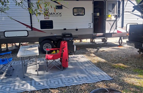 Homosassa House | Cozy River Retreat 2-bedroom RV with AC, in Homosassa Springs , FL Lot D15