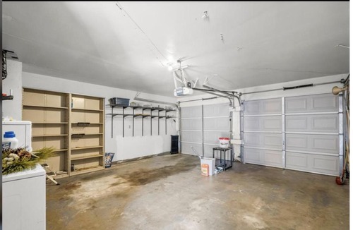 Woodlake - Briar Meadow House | Cozy Room with a Pool