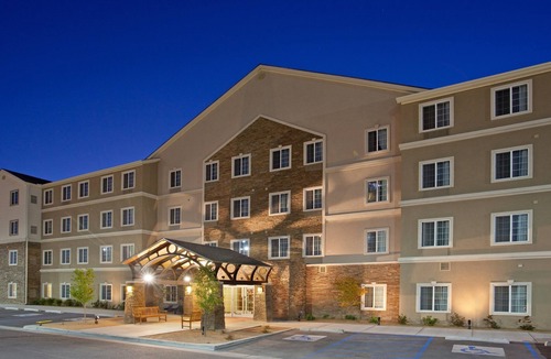 Albuquerque Apartment | Cozy Studio w/Free Breakfast, Pool & BBQ Area
