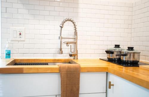 Little Haiti Villa | Cozy Tiny Home - Hidden Gem!