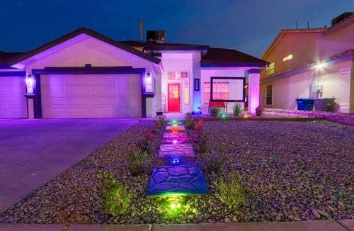 Biggs Field House | Creative Art Space, 5 bedrooms, 3 bathrooms RARE