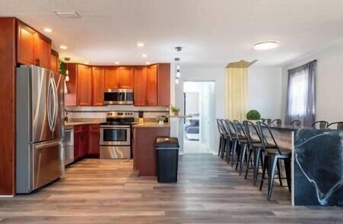 College Green Estates House | Cruise-Ready Oasis:15min to Beach & Port Canav w/Huge Pool