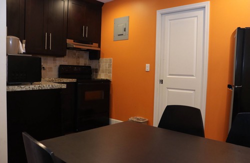 Hollywood Lakes Hotel | Curtis Inn & Suites
