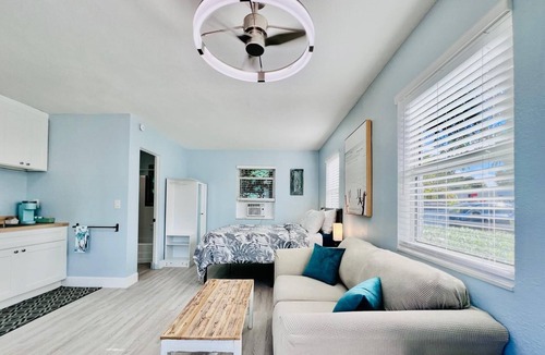 Lake Worth Apartment | Cute & modern studio apartment in prime location in downtown Lake Worth Beach!