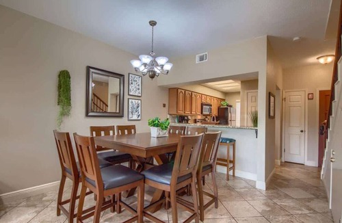 New Braunfels Apartment | CW C207 River Zen