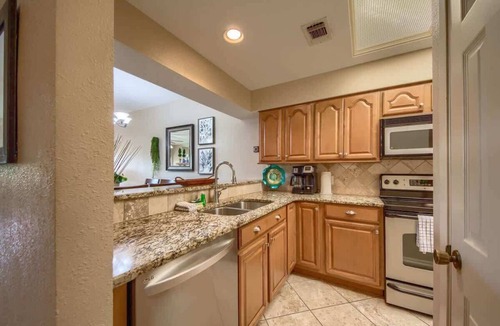 New Braunfels Apartment | CW C207 River Zen