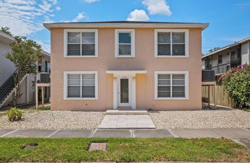 Davis Islands Apartment | "Davis Islands Charm! Euro Oasis Walkable to Events, Eats & Care!"