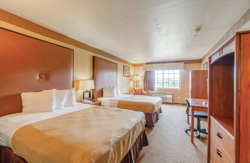 Beeville Hotel | Days Inn & Suites by Wyndham Beeville