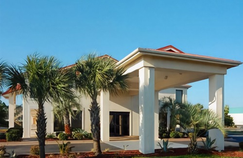 Navarre Hotel | Days Inn & Suites by Wyndham Navarre Conference Center
