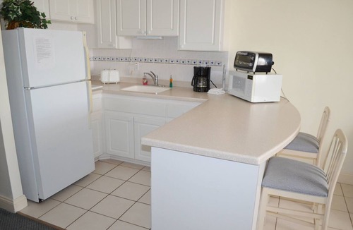Ortona Park Condo | Daytona Beach 1st Floor Oceanfront One Bedroom Pool/Jacuzzi/Fitness