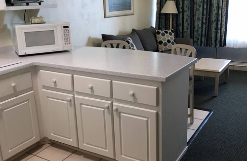 Ortona Park Condo | Daytona Beach 1st Floor Oceanfront One Bedroom Pool/Jacuzzi/Fitness