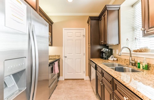 Galveston Condo | DDI: Heated pool, Hot Tub, Easy Beach Access