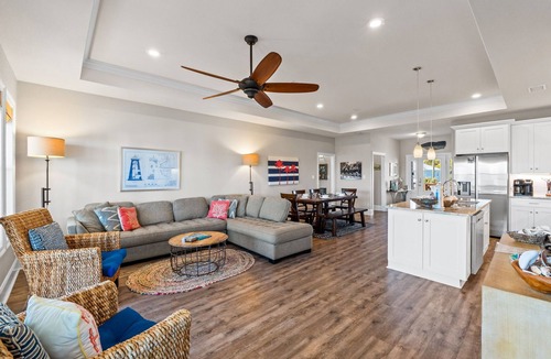 East End House | De La Sol: 4th of July week now available as a Friday or Saturday check in!