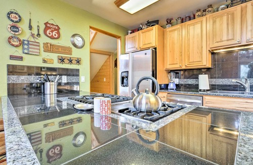 Warm Springs Cabin | Deck & Dry Sauna! Fairplay 'High Creek Hideaway'