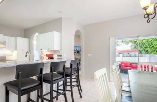 Delray Beach House | Delray Castle-Minutes to the beach and Atlantic Ave