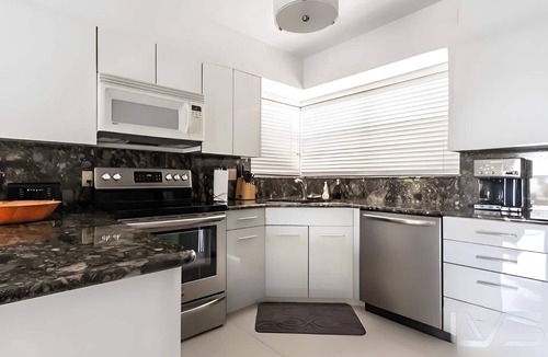 Harbor Beach House | DelSole- Waterfront BeachHome,HeatedPool,Wlk2Beach
