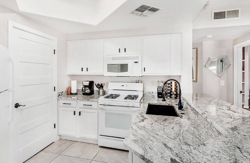 Villa De Paz Condo | Desert Oasis 2BD/2BA Gated Resort ~ Pool ~ Gym ~ Pet Friendly ~ BBQ