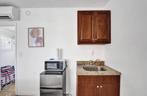 North Beach Apartment | Desoto 2 bedrooms Second floor