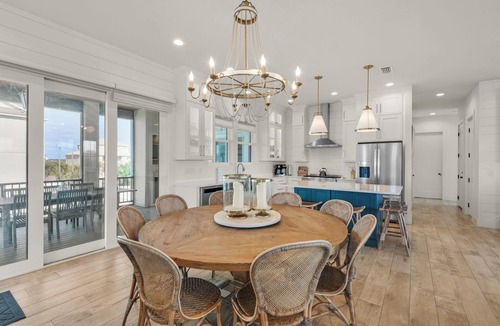 Toilla Segunda House | Destination Perfection 🌴 Luxury Beach Home w Pool + Elevator + Rooftop Views