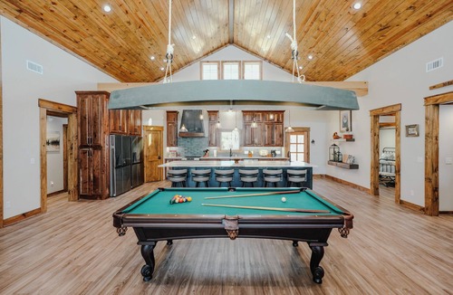 Murfreesboro Cabin | Diamond in the Rough Riverfront Retreat Private River Access Diamond Mine