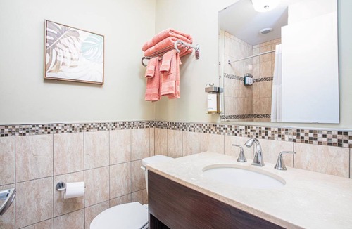 St. Augustine Hotel | Digital Retro Boutique Hotel - Double Full with Breakfast Nook near Downtown St. Augustine & the Beach