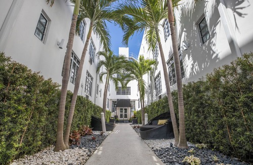 City Center House | Dip Your Toes in The Sand! 4 Relaxing Units in South Beach! Pets Allowed!