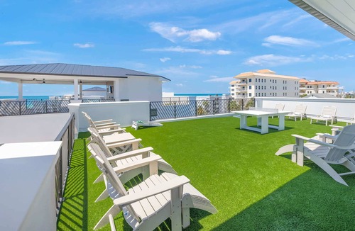 Clearwater Beach House | Direct Beach Access, Panoramic Rooftop, Pool/Spa