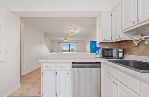 Navarre Beach House | Direct Gulf Views with easy beach access to the Gulf! 2 Bedroom 2 bath townhome