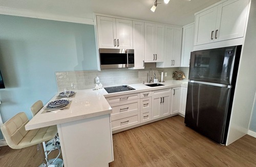 Lauderdale-by-the-Sea Apartment | Direct Oceanfront Studio in Lauderdale by the Sea
