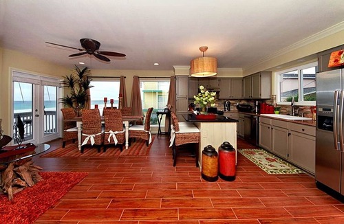 Crystal Beach House | Discounts Summer 3bed cottage private beach ocean view free beach service!