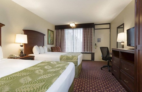 Florida Central Atlantic Coast House | Disney is Calling! 2 Family-Friendly Units, Free Parking, Near Pointe Orlando
