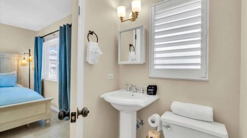 Palmetto House | Dockside Paradise - Waterfront, Boat Dock, Swimming Pool and Spa