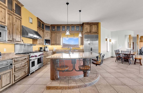 Buena Vista House | Dog Friendly 360° Views Large Patio