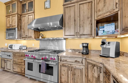 Buena Vista House | Dog Friendly 360° Views Large Patio