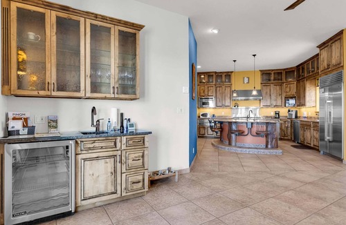 Buena Vista House | Dog Friendly 360° Views Large Patio