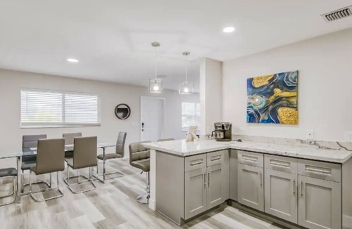 Palm Beach Shores Condo | Dog-Friendly Beach Stay: Luxury Condo w/Hot Tub
