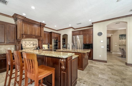 Bay Isle House | Dog-friendly gated spacious Siesta Key Getaway — Pool, Spa, & Mancave.
